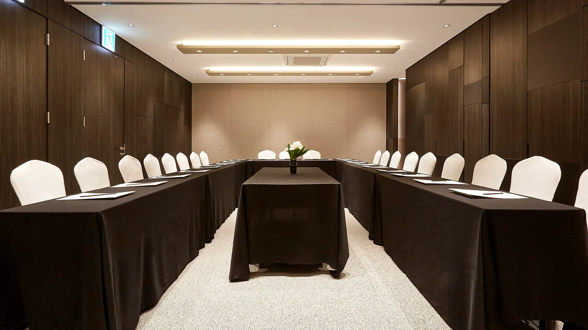 Nine Tree By Parnas Seoul Myeongdong 2 Hotel