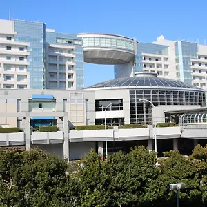 ホテル日航関西空港（関西空港へ徒歩3分） 4* 泉佐野市